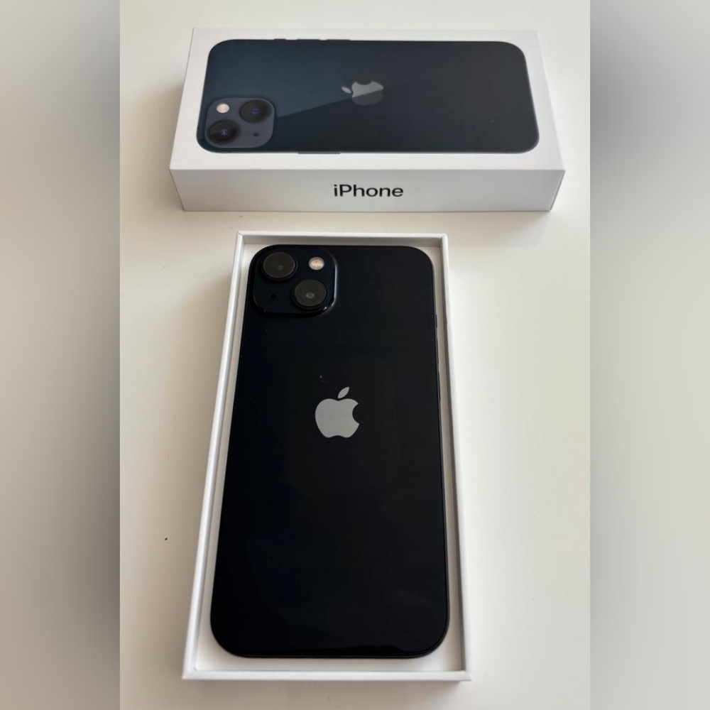 iPhone 13 • 128GB